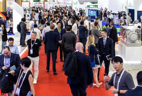 Exhibition Crowd 480X360